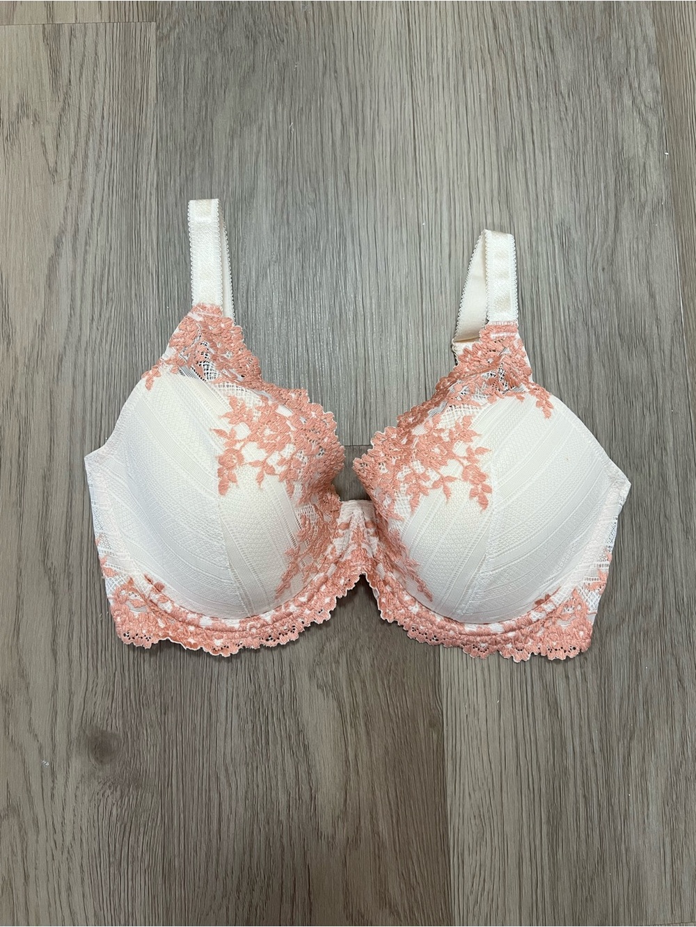 Wacoal Embrace Lace Plunge Bra 34DDD Cream Peach Floral Lace 853291 NWOT